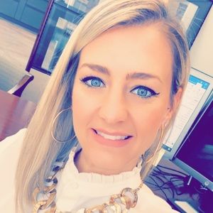 Meet your Posher, Desiree